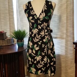A New Day Floral Wrap Dress (B6)